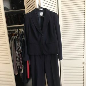 Navy blue pant suit